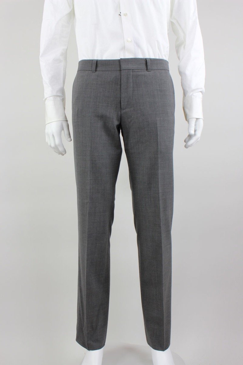 Hugo Boss Red Label Light Weight Wool Two Button Front Double Vent Suit Jacket With Flat Front Pants 36R