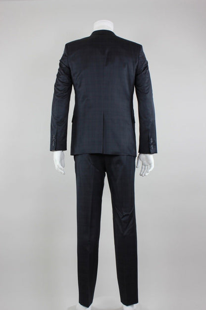 Hugo Boss Light Weight Wool Navy Blue Two Button Single Back Vent Suit Jacket With Flat Front Pants 38R