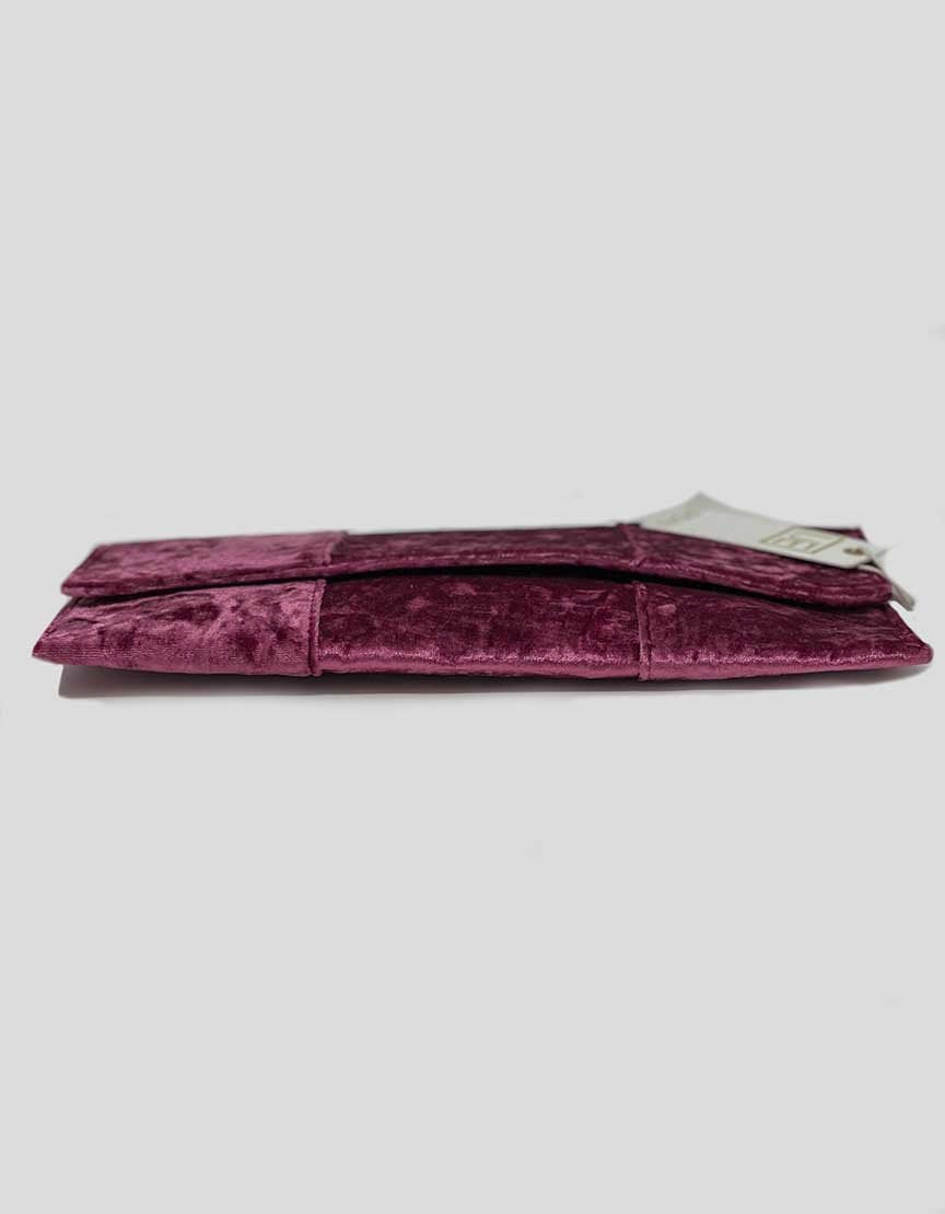 URBAN EXPRESSIONS Velvet Clutch Bag w/ Tags - One Size