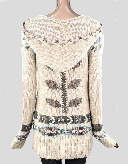 LAROK Sweater with Hood - Small