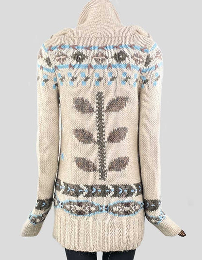 LAROK Sweater with Hood - Small