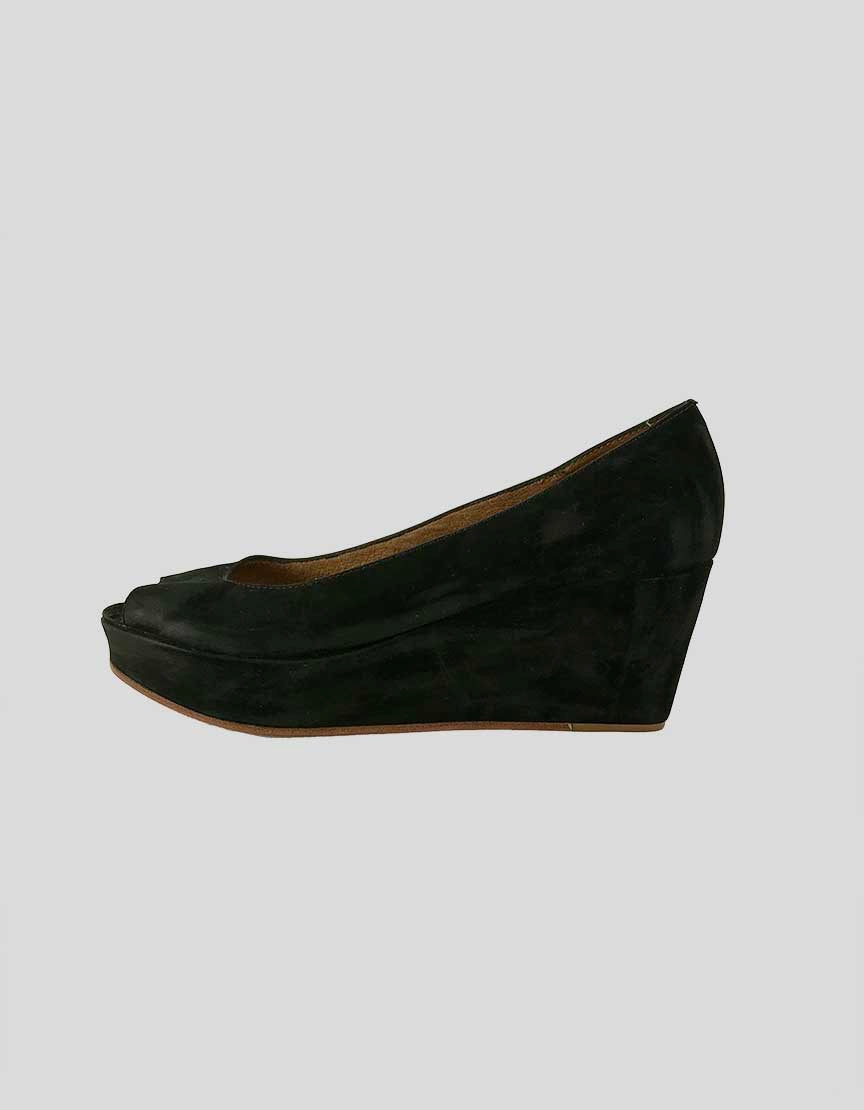 KORS MICHAEL KORS Peep Toe Wedges - 6.5M US