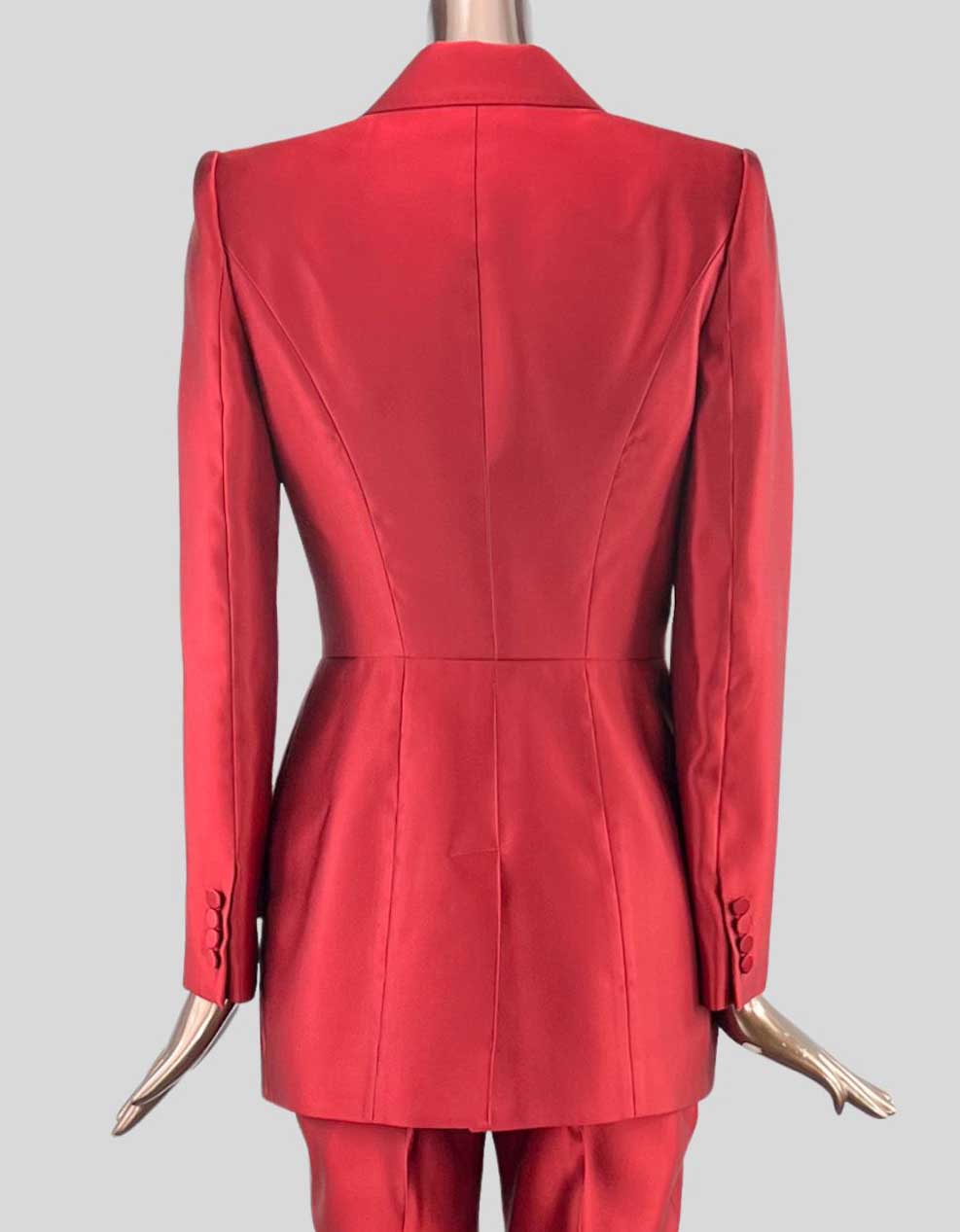 Alexander McQueen double-breasted silk blazer in Carnelian Red - 42 IT | 6 US