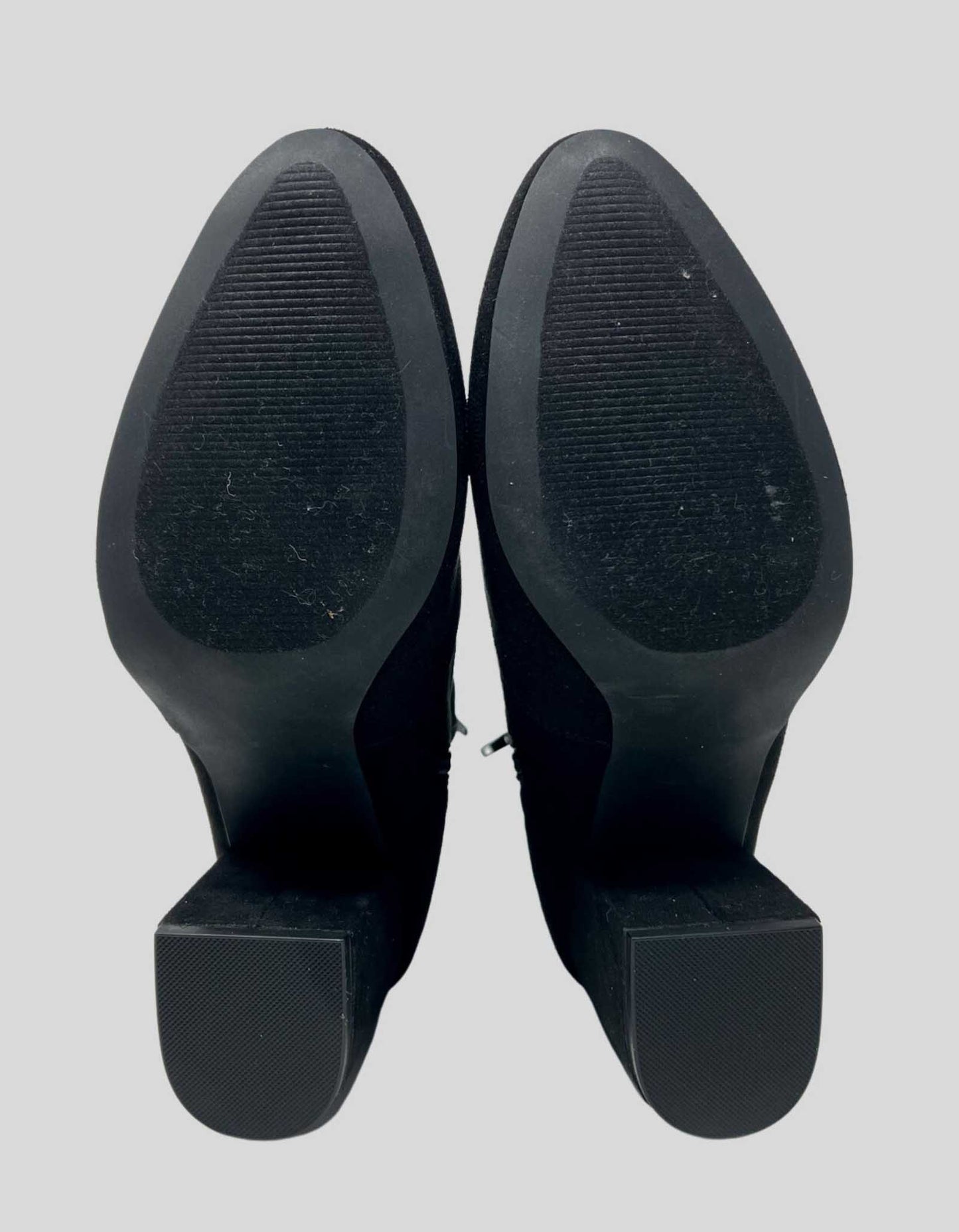 MADDEN GIRL Swift Heels black suede booties - 11 Medium US