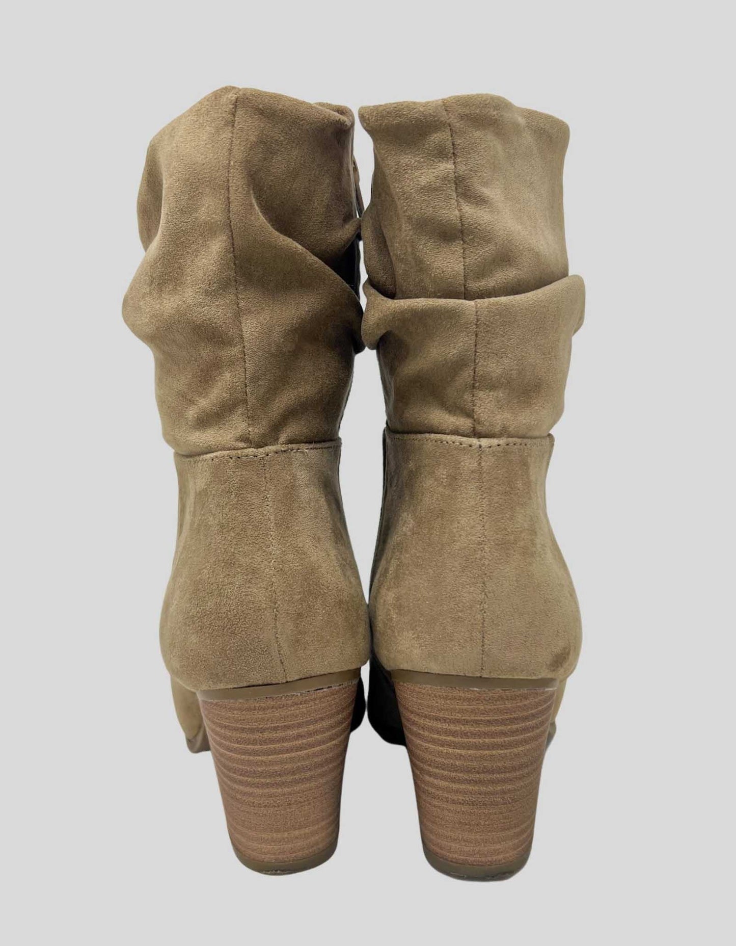 UNIVERSAL THREADS tan suede slouchy mid-calf boots - 9.5 US