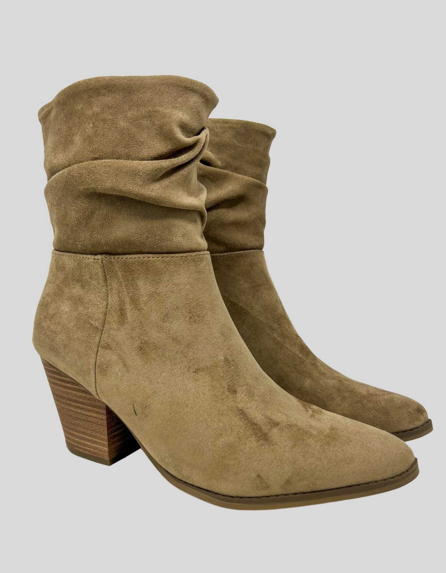 UNIVERSAL THREADS tan suede slouchy mid-calf boots - 9.5 US