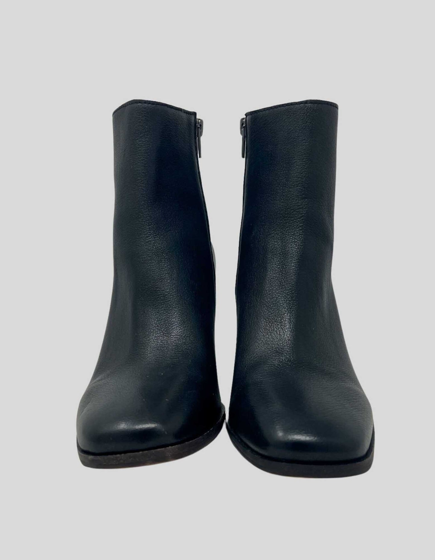 MADEWELL The Essex Ankle Boot - 9 US