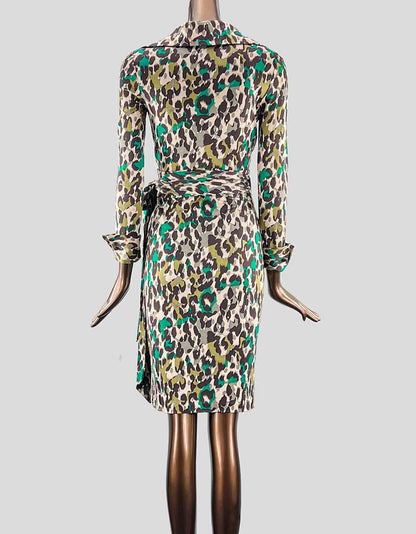 Diane von Furstenberg Vintage Wrap Dress Knee-Length - 2 US