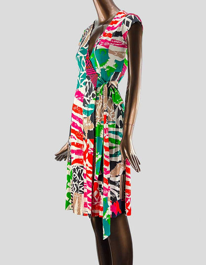 Diane von Furstenberg Wrap Dress Knee-Length - 2 US