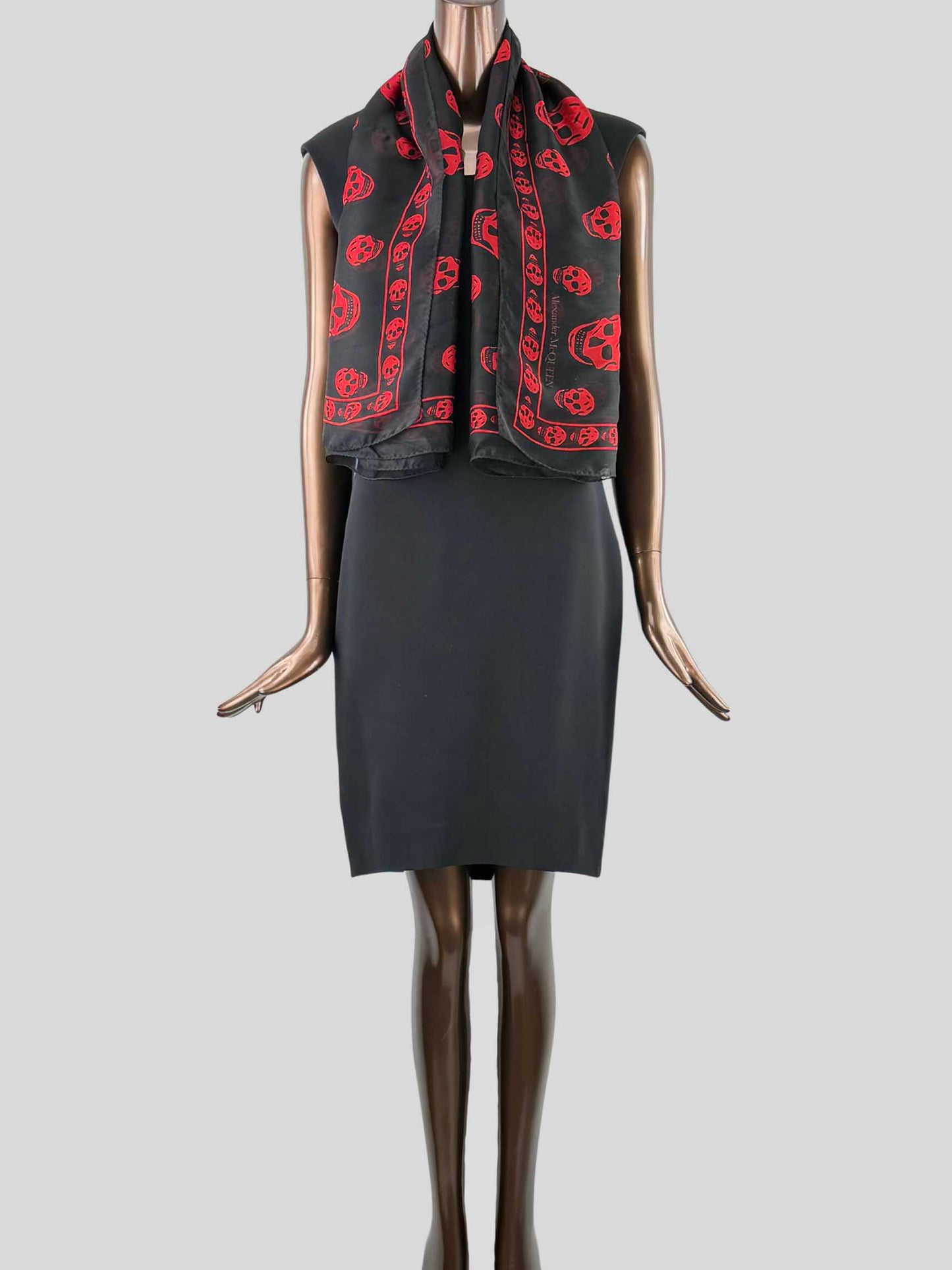 ALEXANDER McQUEEN skull-print silk scarf - One Size