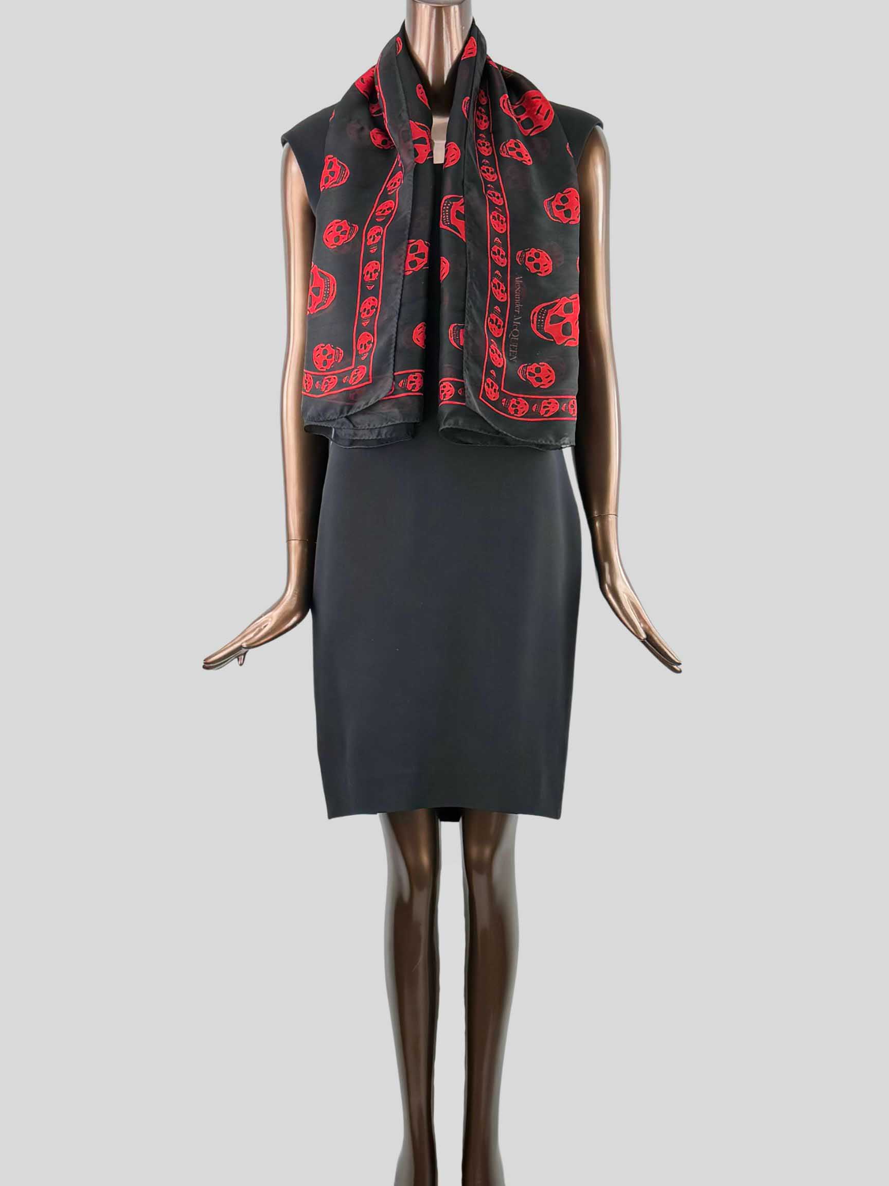 ALEXANDER McQUEEN skull-print silk scarf - One Size