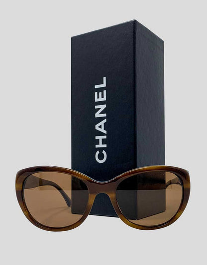 CHANEL Tortoise sunglasses - One Size