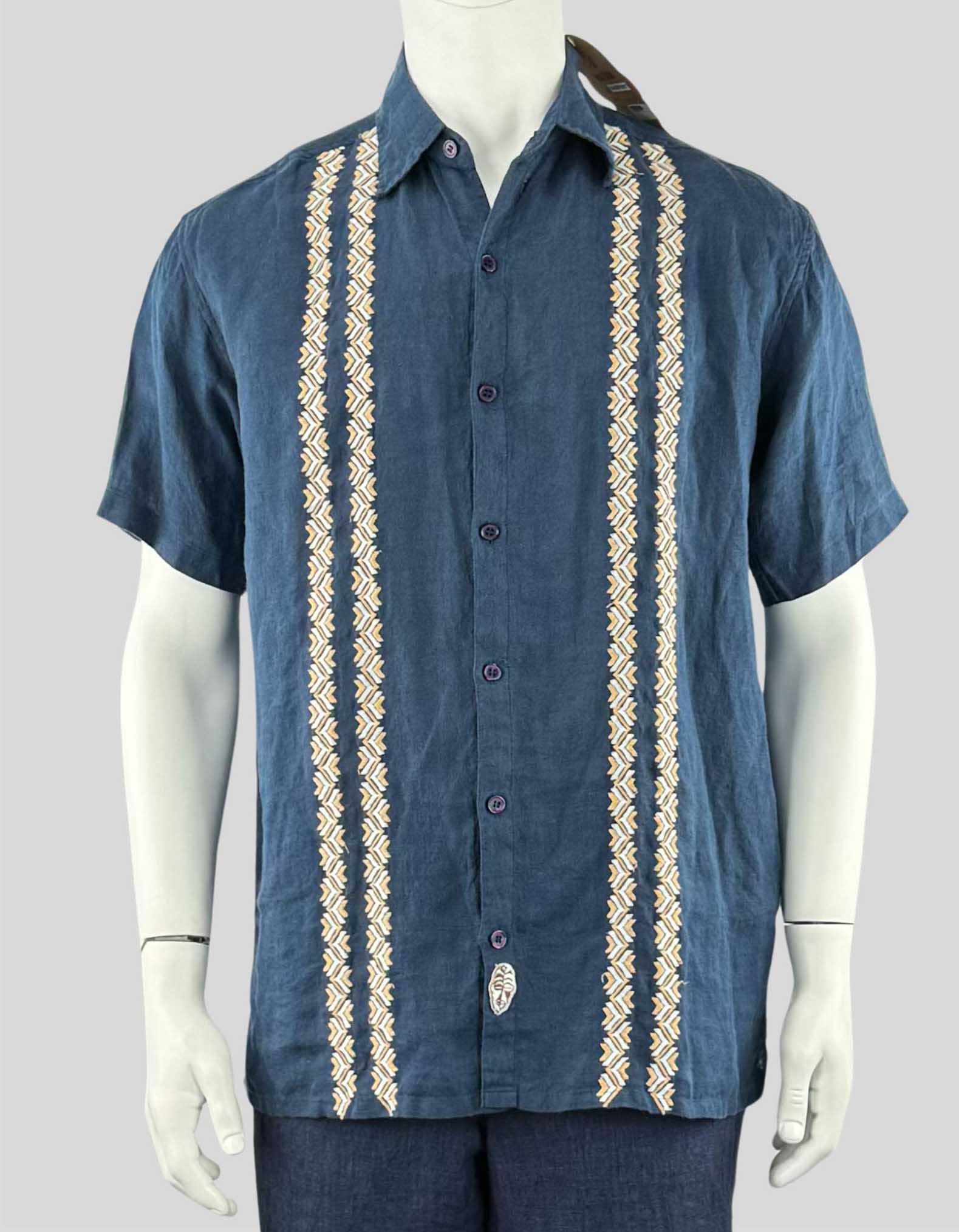  WNW Wayan Button-Up collared shirt with embroidery 