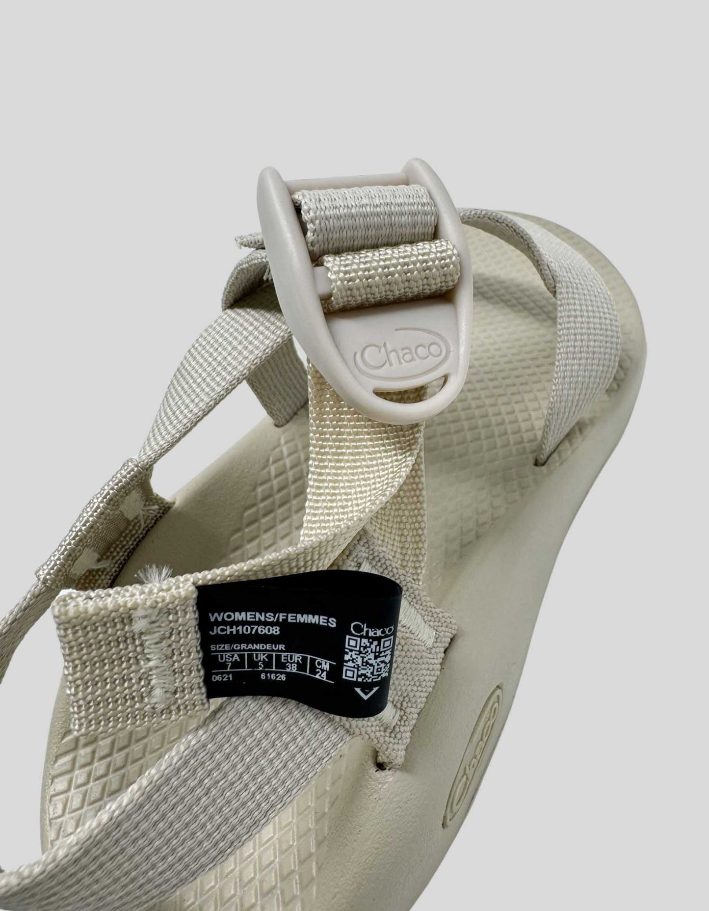 CHACO Adjustable Strap Classic Sandal - 7M US