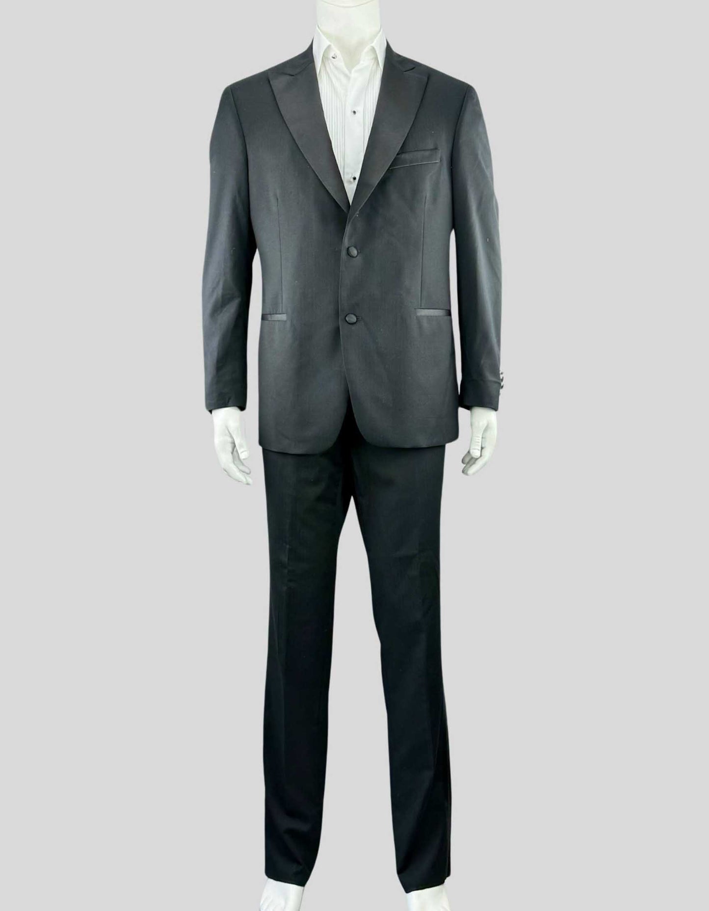 ROBERT'S Classic Two-Button Notch Lapel Tuxedo - 42R US