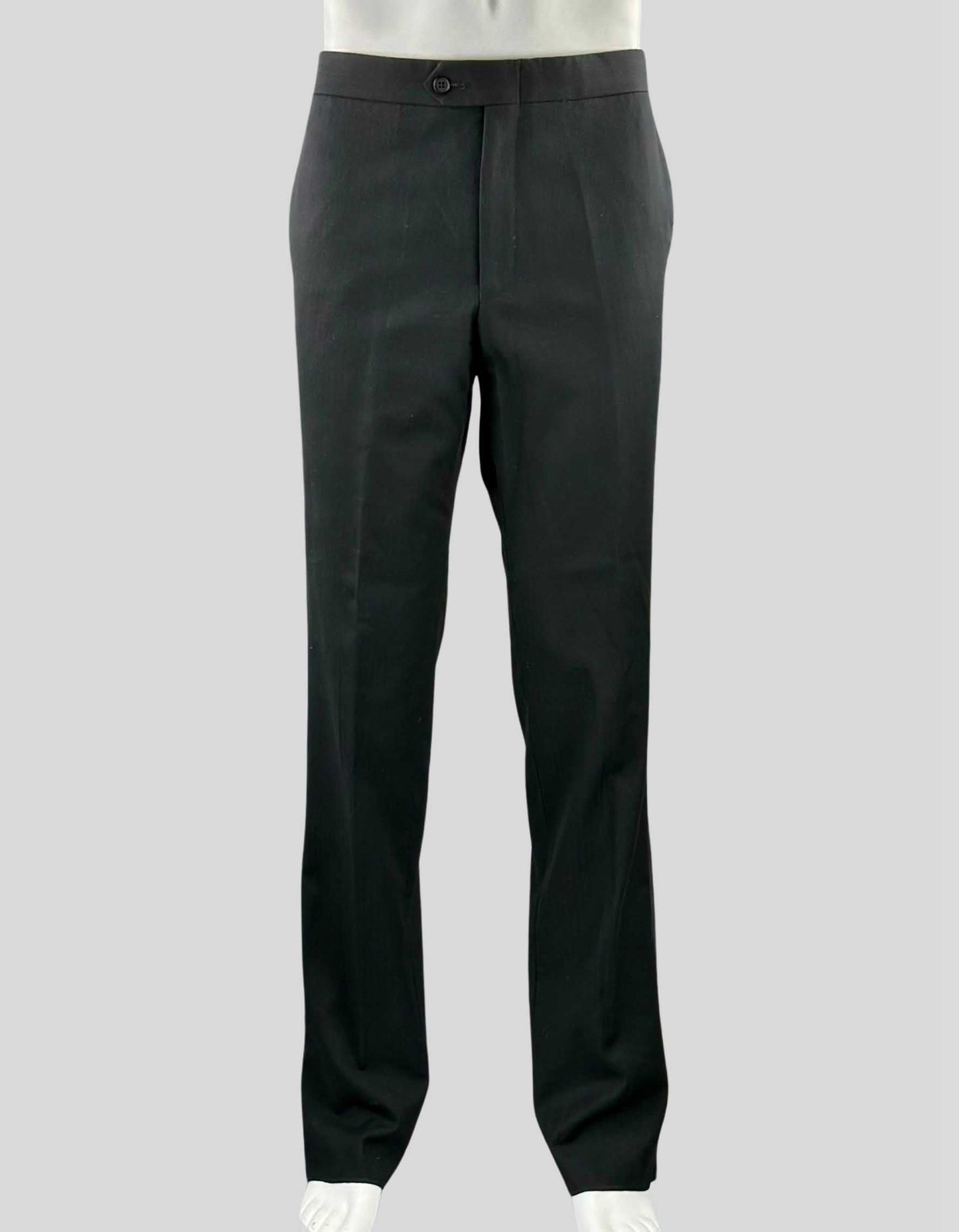 ROBERT'S Classic Two-Button Notch Lapel Tuxedo - 42R US