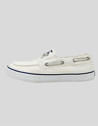 SPERRY Bahama II Sneaker in cream. Vulcanized Sneaker Boat Shoes - Unisex