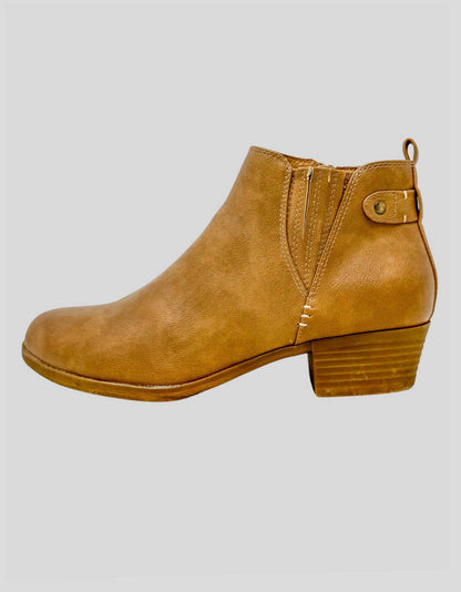 DENVER HAYES Women's Pammie Ankle Boots