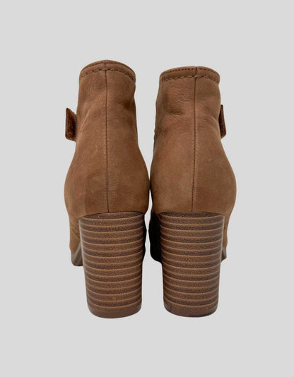CLARKS Collection Suede Boots - 6 US