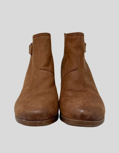 CLARKS Collection Suede Boots - 6 US