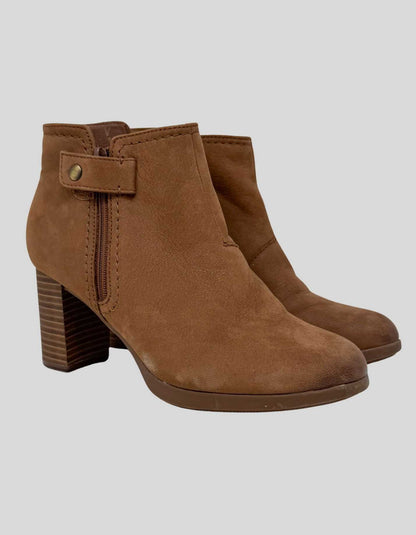 CLARKS Collection Suede Boots - 6 US