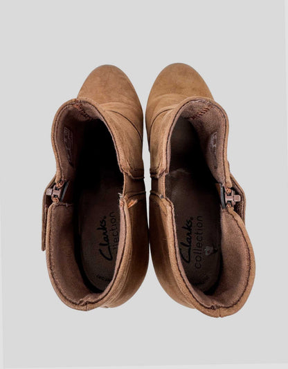 CLARKS Collection Suede Boots - 6 US