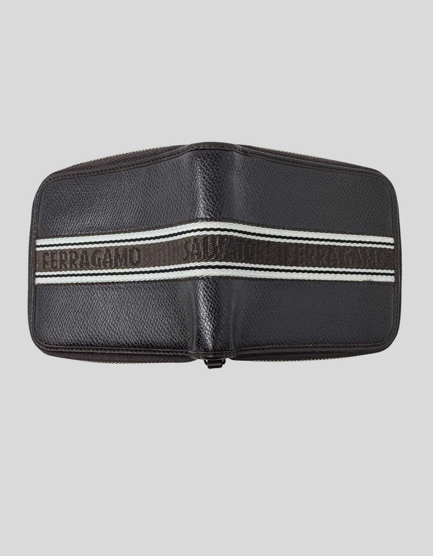 SALVATORE FERRAGAMO Zip-around Wallet