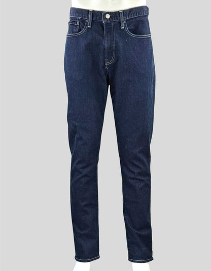 GAP 5-pocket jeans in dark wash. Sthletic slim. Straight leg. 