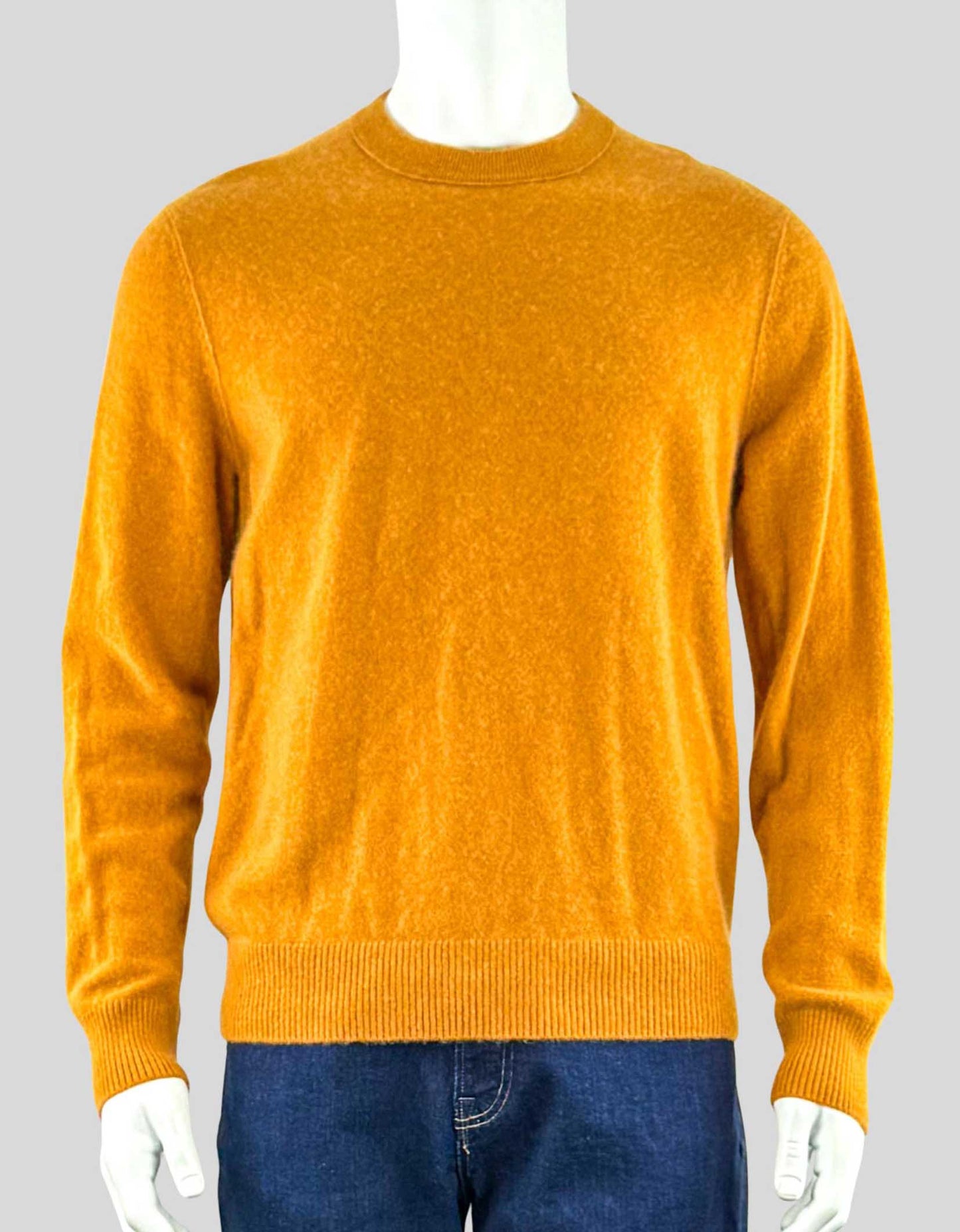BANANA REPUBLIC 100% Cashmere Sweater in mustard. Crewneck. Straight hem. Long sleeve