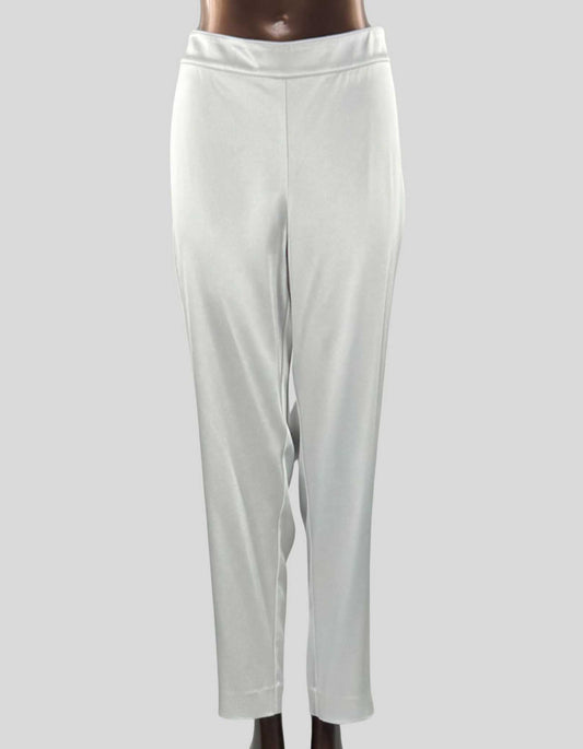  ST. JOHN Emma Straight Leg Pants in satin. Light grey. High-Rise. Side zip closure. 