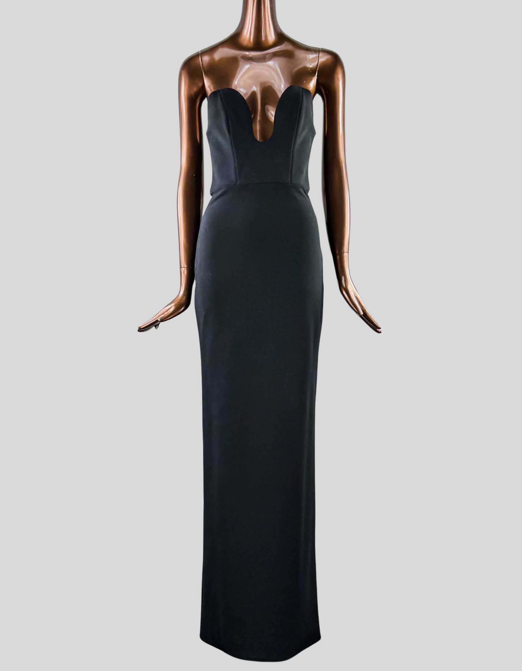 SOLACE LONDON Audrey Maxi Dress. Floor length. Corseted bodice. Strapless. Body-conscious fit. Back zip closure.