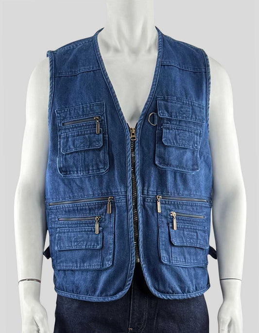 OU YA WOLF Outdoor Vest for men. Exposed zipper at front. V-neck. 16 functional pockets wth zip closure for most. 