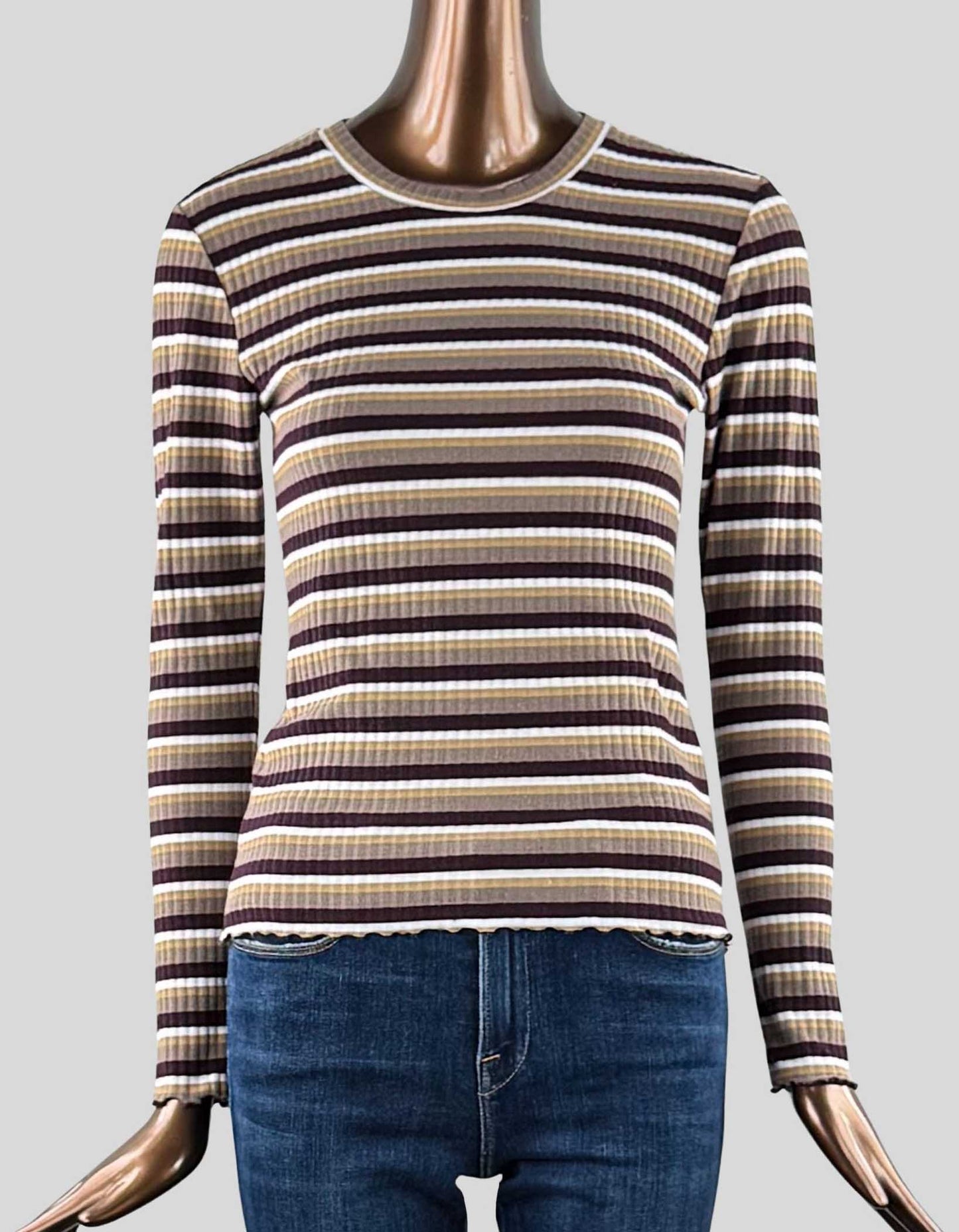 ONLY striped top. Crewneck. Long sleeve. Medium length. 
