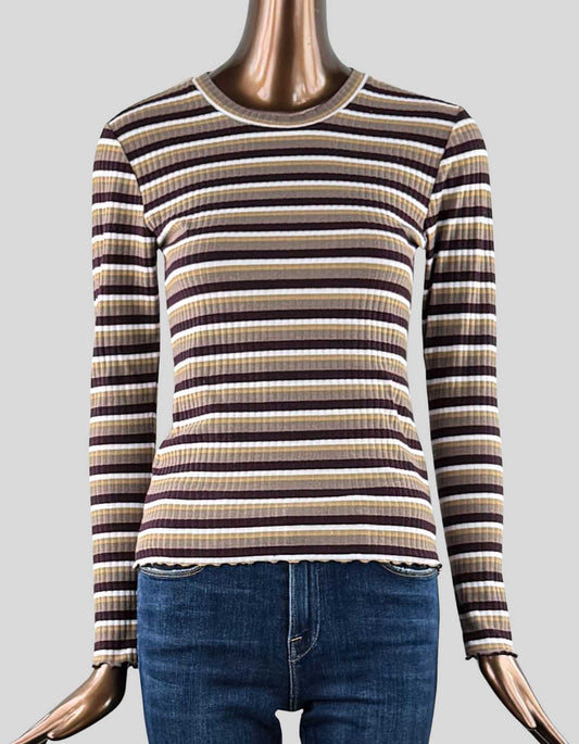 ONLY striped top. Crewneck. Long sleeve. Medium length. 