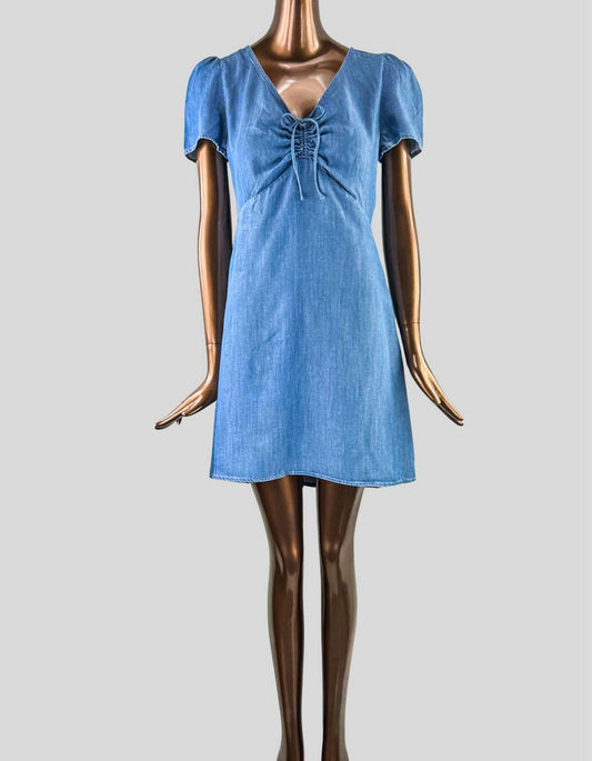 LEVI'S Delray Short Sleeve Mini Dress. A-line silhouette. Ruching with tie at chest. Concealed side zipper.