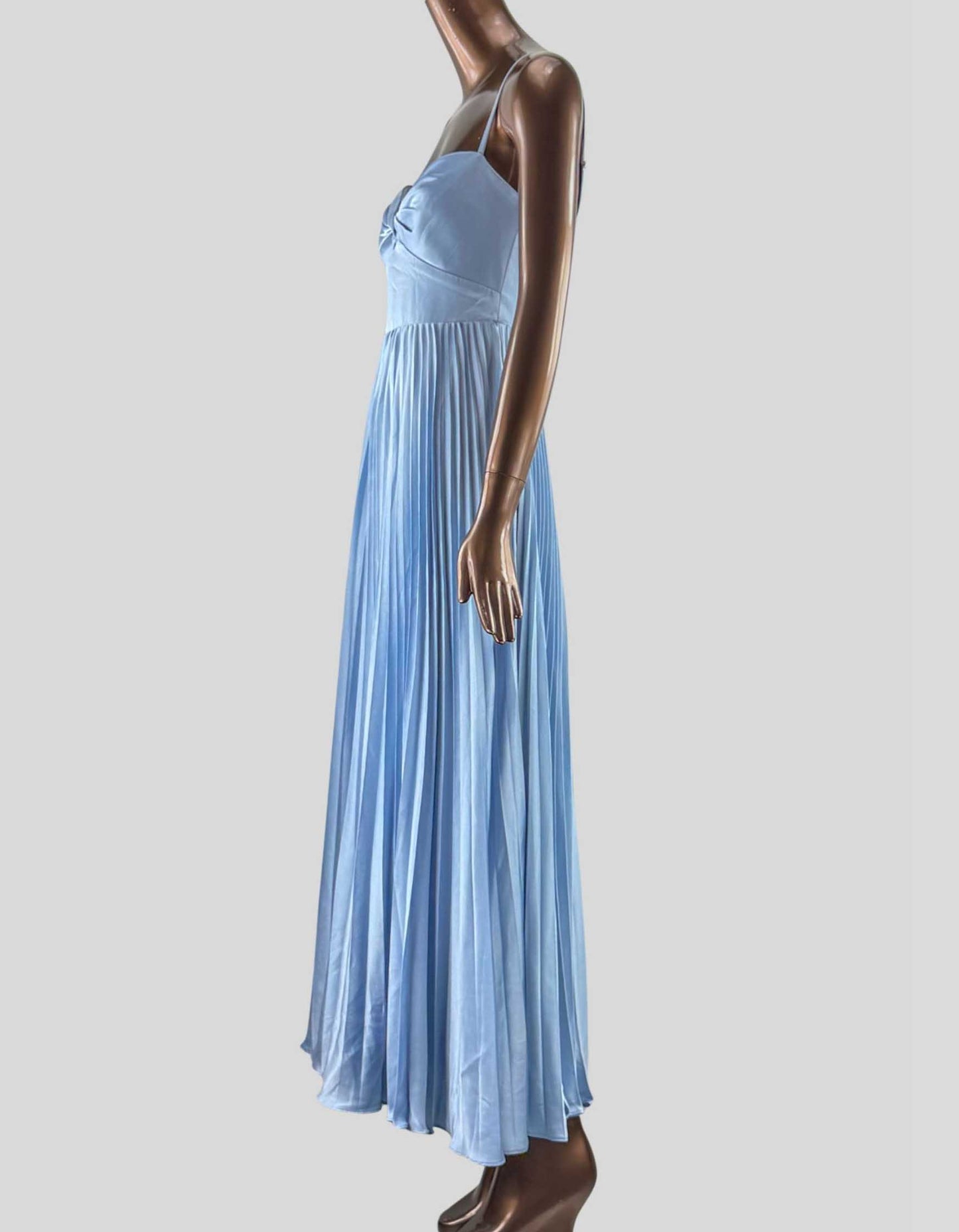 EVER NEW Sleeeveless Pleated Dress - 4 US