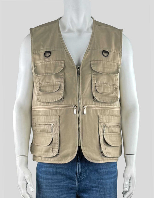 LISUHEPEAL Fishing Vest. Front zipper. V-neck. Sleeveless. 12 functional pockets. 2 D-rings. Zipper pockets and flat fasten pockets.
