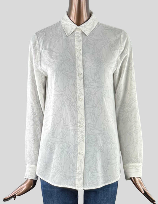 H HALSTON Long Sleeve Cream Patterned Blouse. Button-front closure, long sleeves with button cuffs, and a cream pebble print