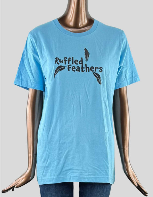 GILDAN 'Ruffled Feathers' T-shirt in blue. Crewneck. Short sleeve.