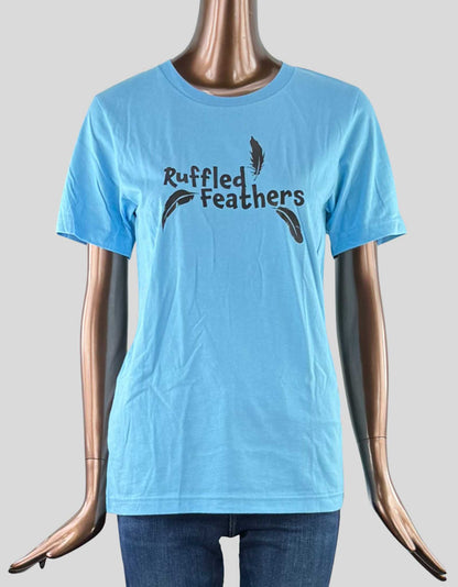 GILDAN 'Ruffled Feathers' T-shirt in blue. Crewneck. Short sleeve.