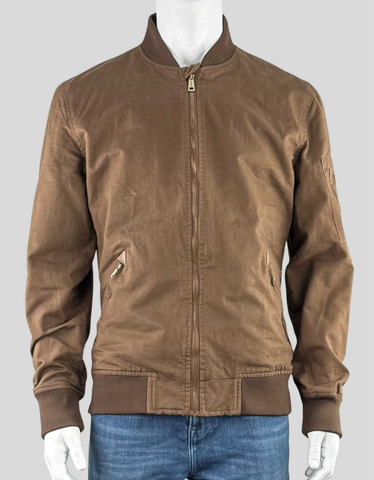  WENVEN Lightweight Cotton Flight Bomber Jacket Casual Military Windbreaker. Zip front closure. Interior storm flap and zipper garage at chin. Multiple utility pockets. Classic ribbed collar. 