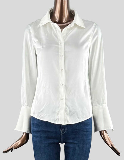 T TAHARI Button Up Blouse. Point collar. Long sleeves. Front button closure.