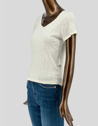 LEVI'S Cream Ribbed Knit V-Neck Tee - Medium