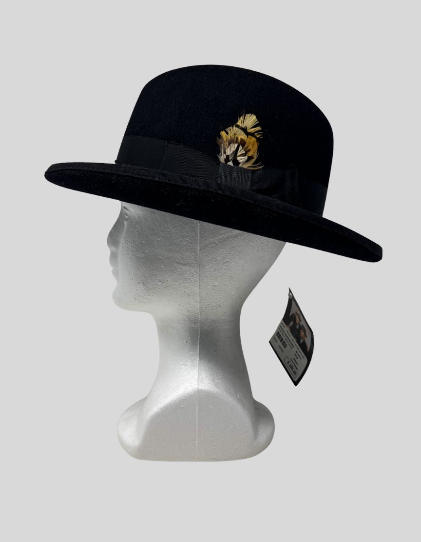 SELENTINO Alpha Black Felt Fedora with Feather Accent. Classic homburg/fedora style also known as "Godfather" hat. Black grosgrain ribbon band with bow detail. Removable natural pheasant feather accent.
