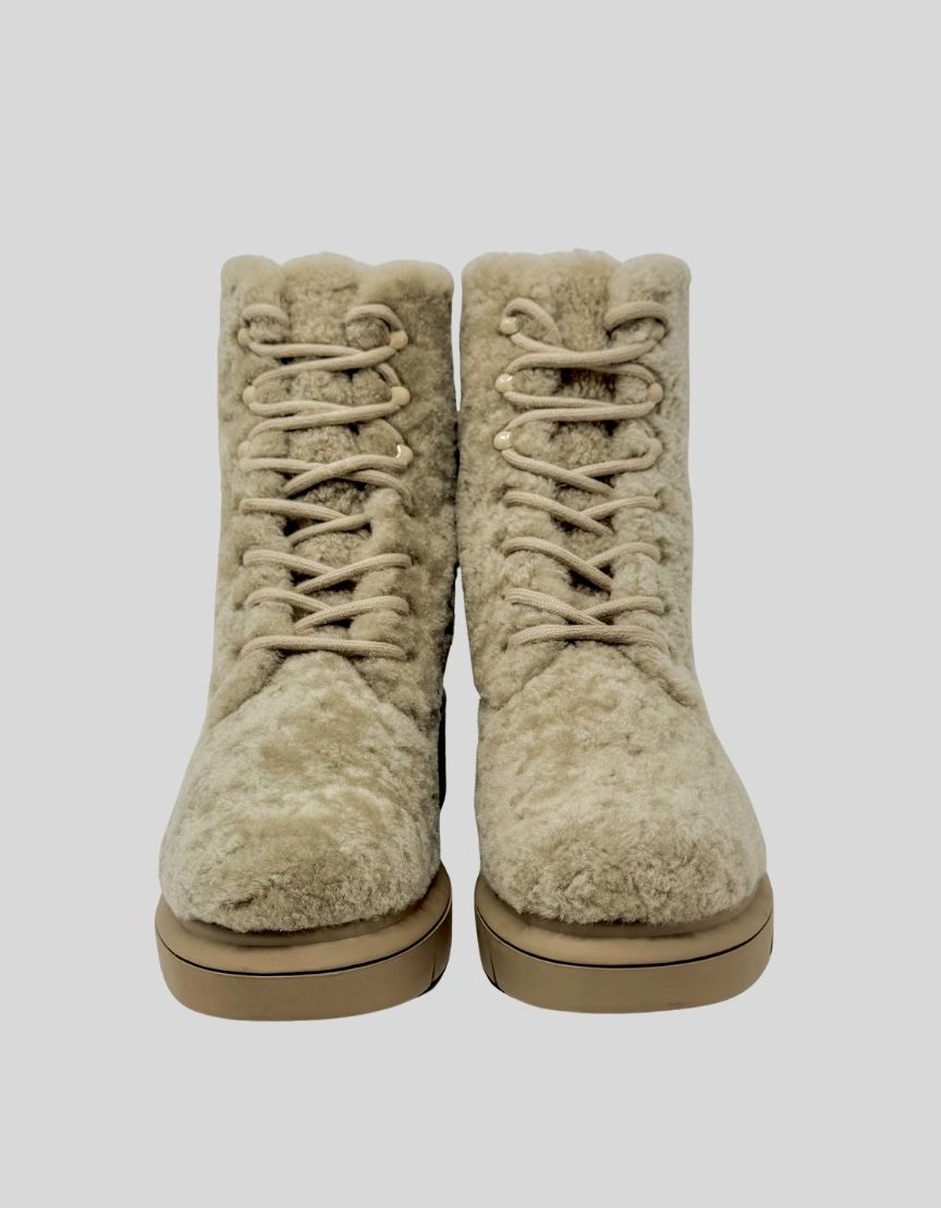 STUART WEITZMAN Shearling Lug Sole Combat Boots - 8C US