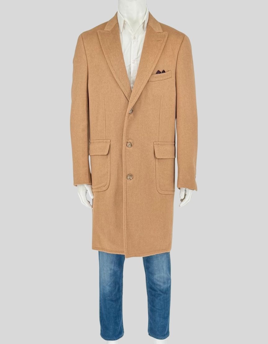 BROOKS BROTHERS topcoat in classic tan camel hair. Features three-button front closure with natural horn buttons, notch lapels, breast pocket with navy pocket square, two front flap pockets, single rear vent. Fully lined interior with inside pockets.