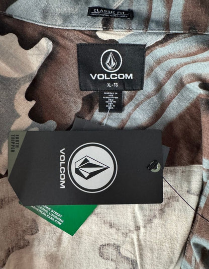 VOLCOM Printed Button-Up Shirt w/ Tags - X-Large