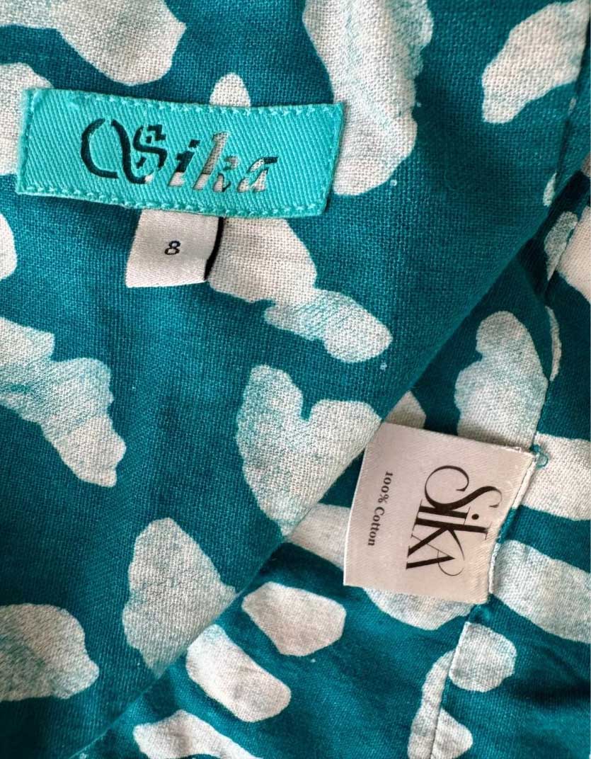 SILKA Abstract Print Off-Shoulder Ruffle Crop Top - 8 US