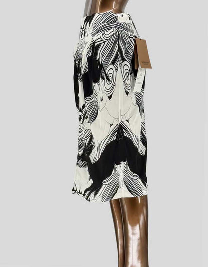 BURBERRY Runway Swan Print Silk Pencil Skirt w/ Tags - 6 US | 8 UK | 40 IT